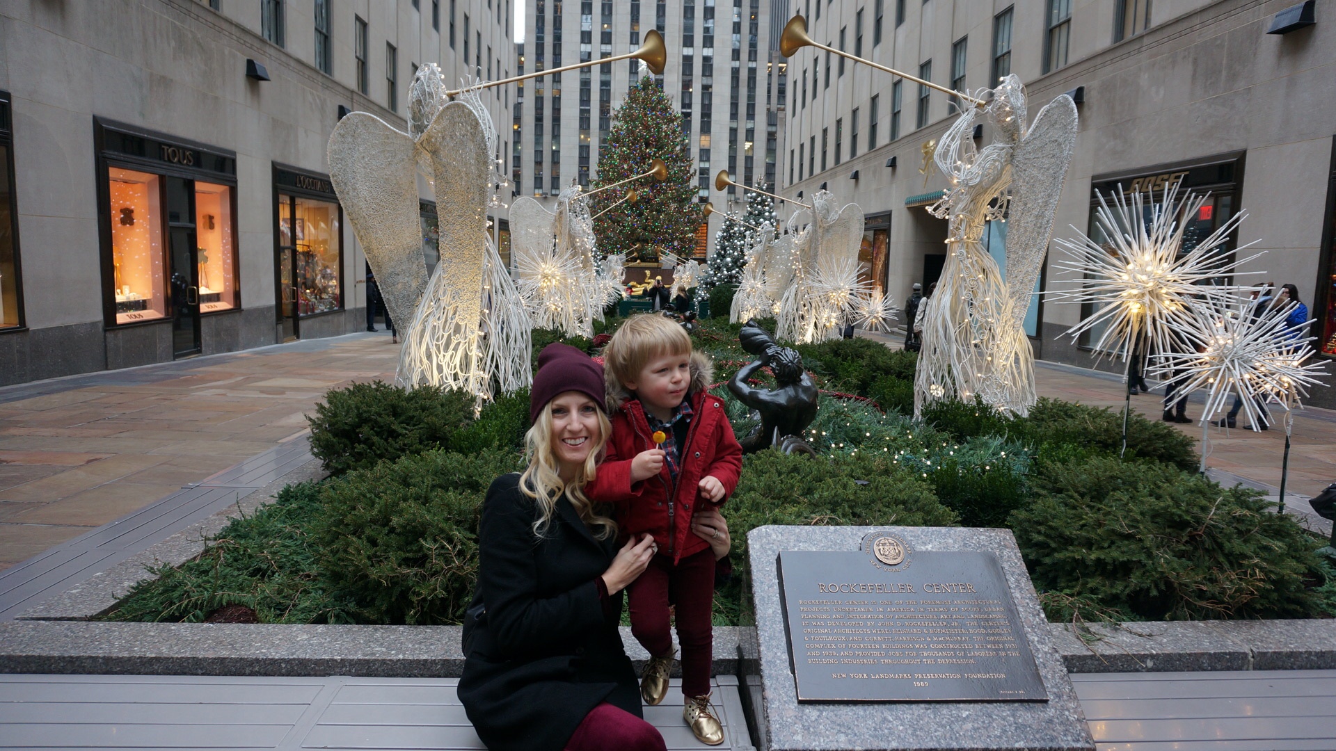 Rockin around the Christmas Tree – Rockefeller Center