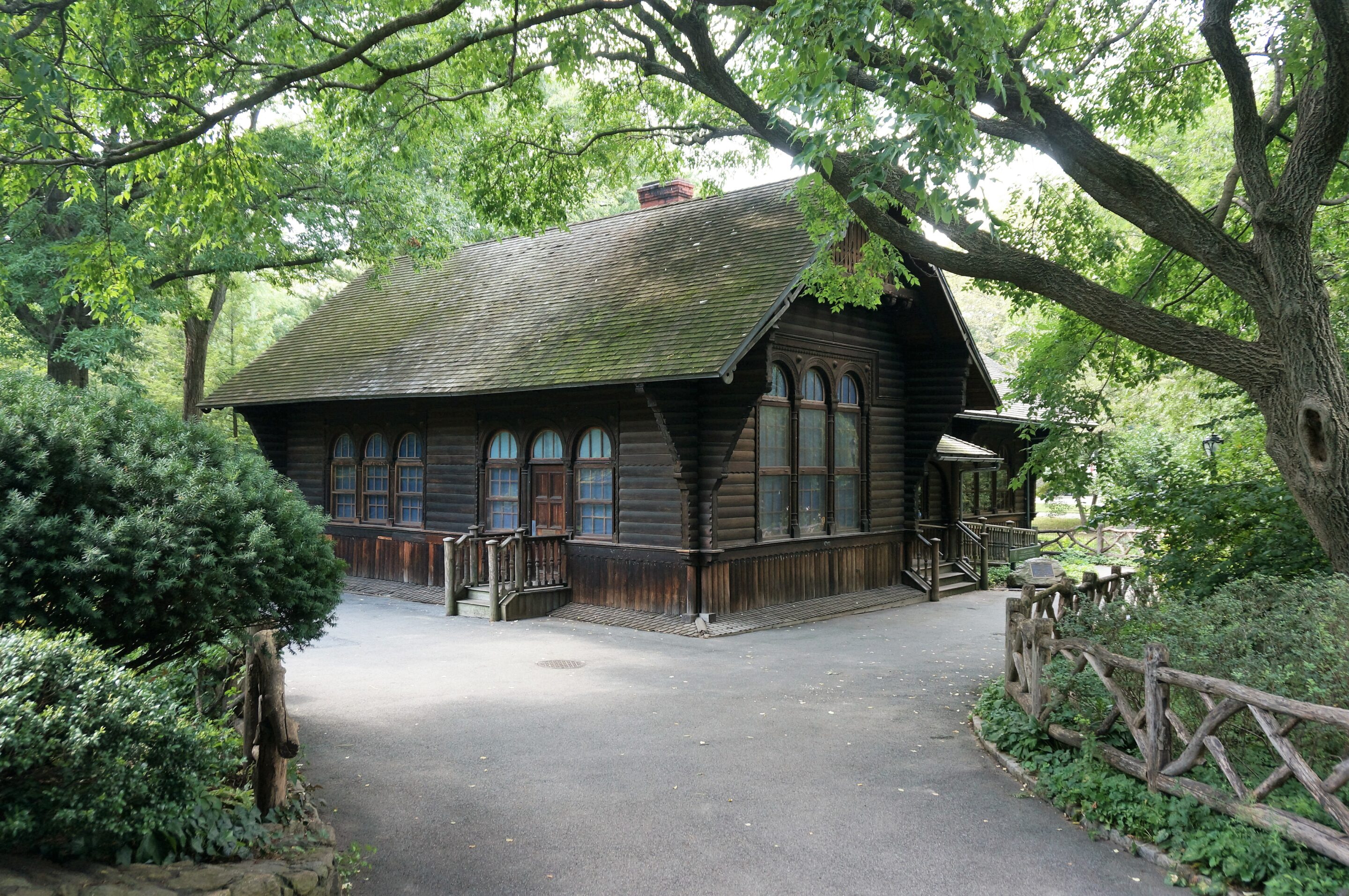 Most Charming Puppet Show Ever – Swedish Cottage Marionette Theater