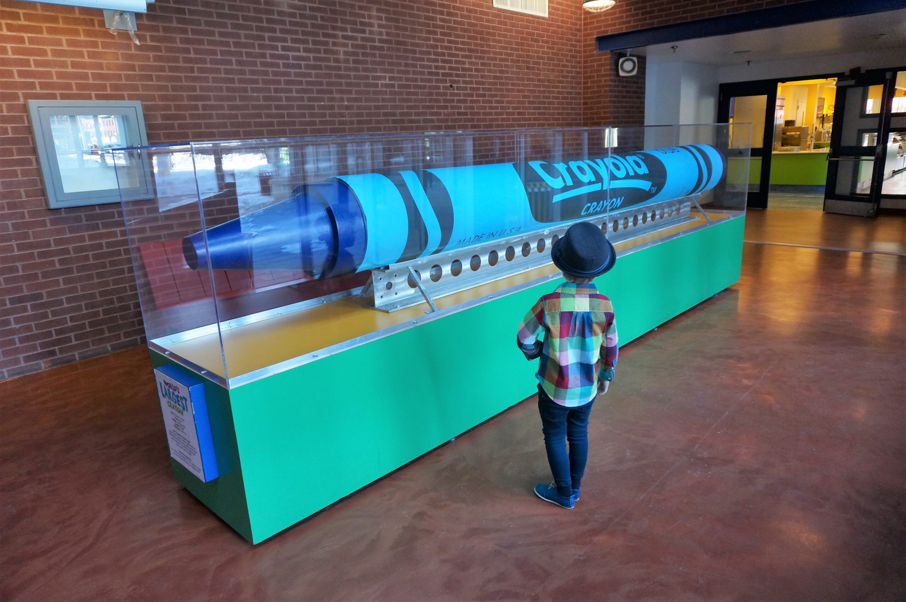 Crayola Experience in Easton - World's Largest Crayon