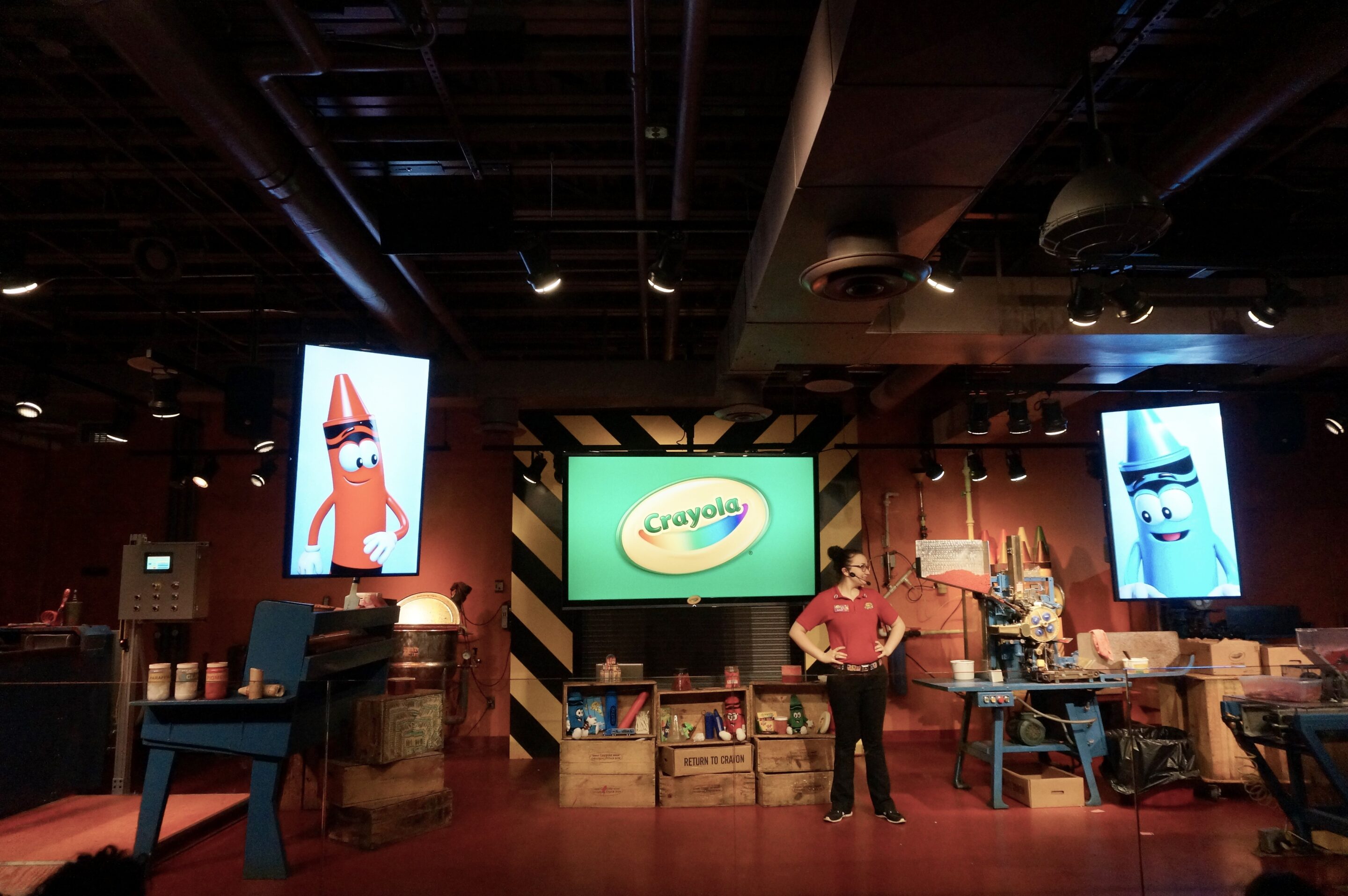 Crayola Experience in Easton - Crayola Factory Show
