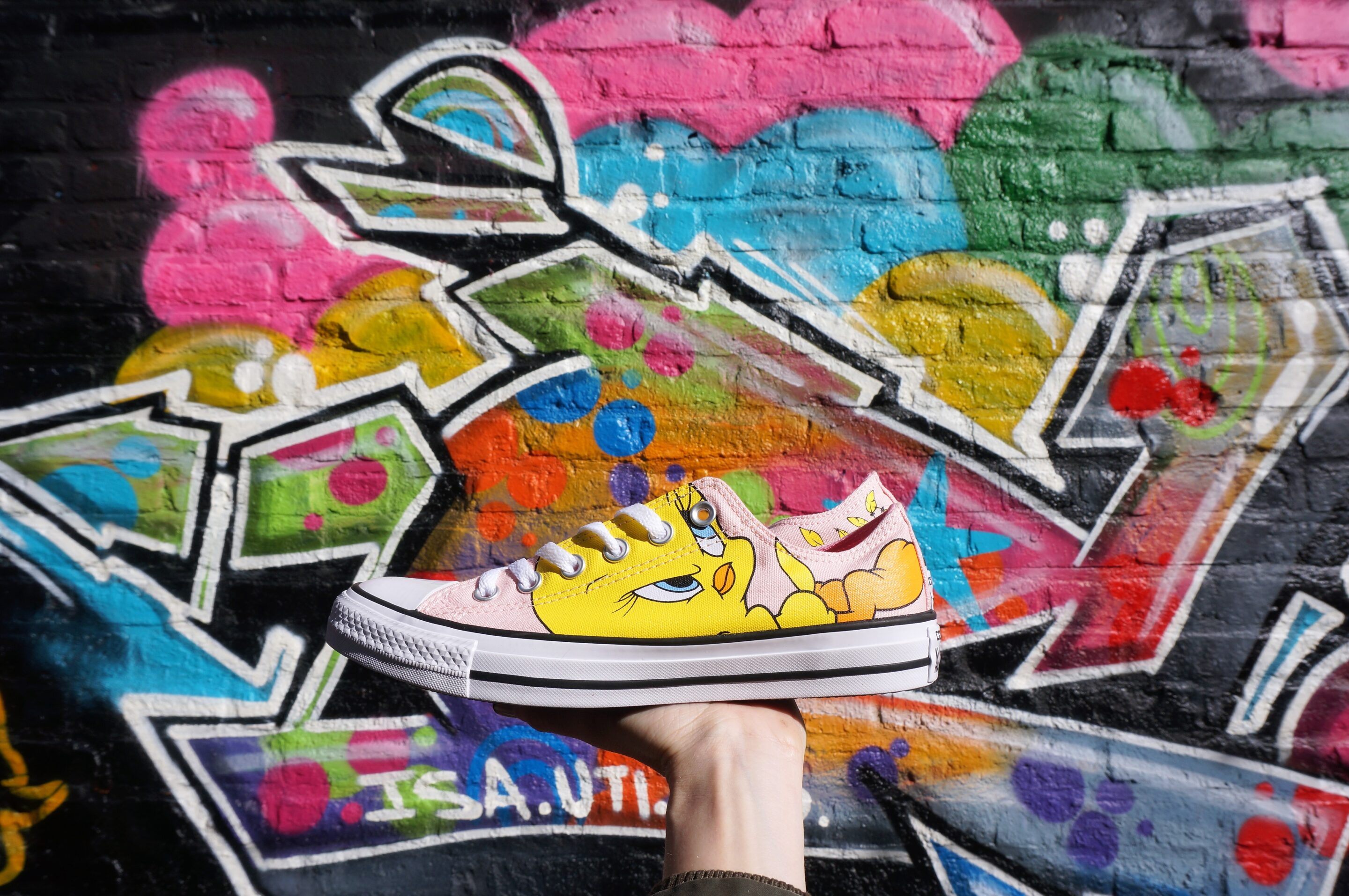 Converse x Looney Tunes Collection Tweety Bird