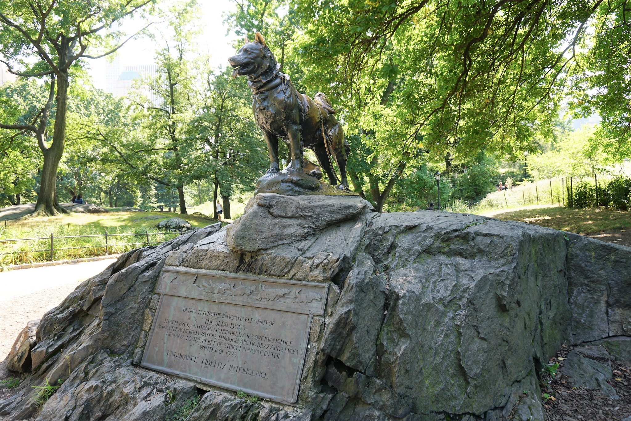 Dog lovers family guide to NYC - Balto Statue in Central Park
